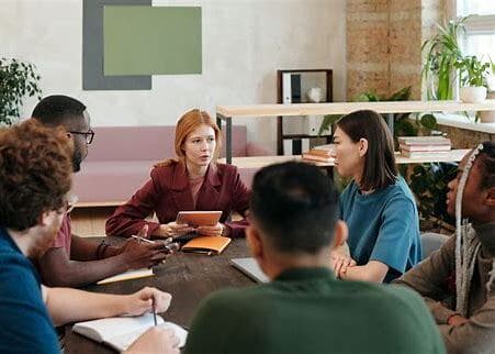 Why Social Media Teams Are Too Big (and How Smart Tools Fix That)
